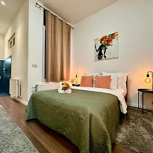 Luxury Centrum By Rikas Anversa